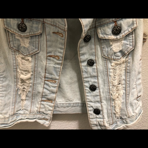 Light Blue Distressed Denim Vest - Picture 2 of 6